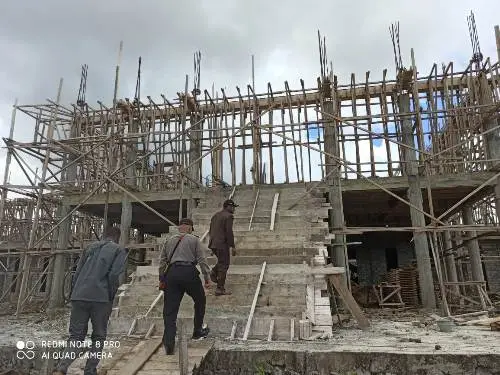 Perkantoran Ullong Pembangunan Bupati Yosias Tinjau