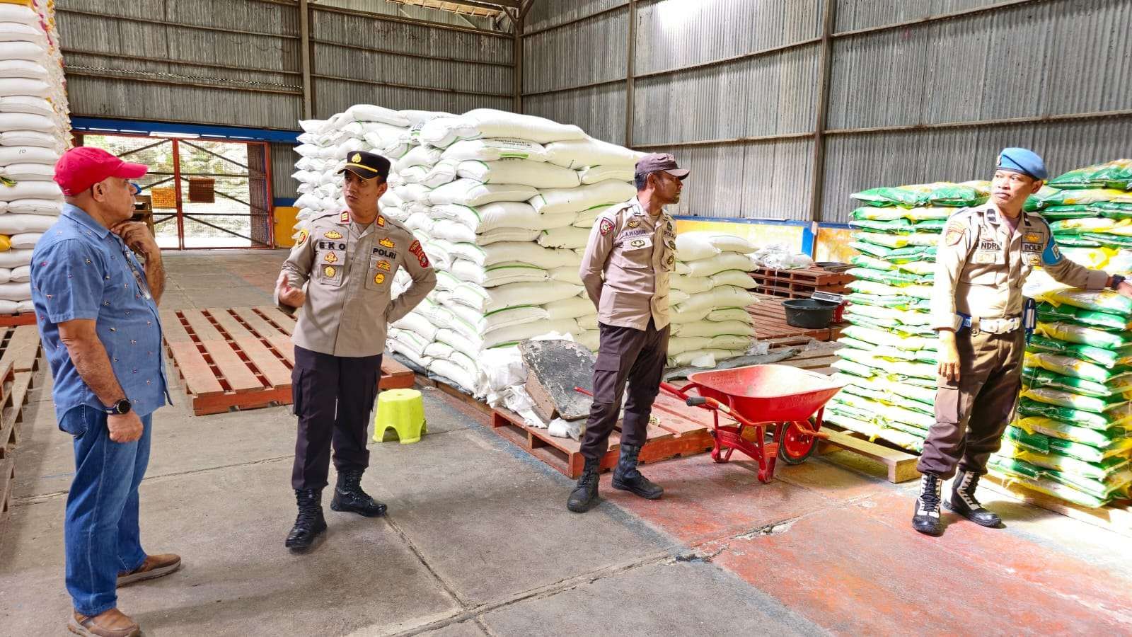 Kapolsek Fakfak Stok Sembako Aman, Jangan Panik
