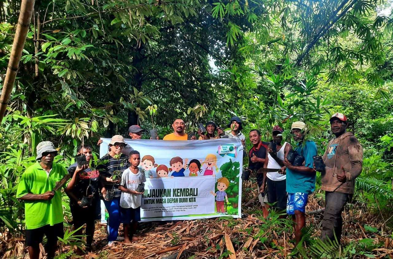 BPBD Kaimana Gelar Penghijauan Bersama Warga Lobo